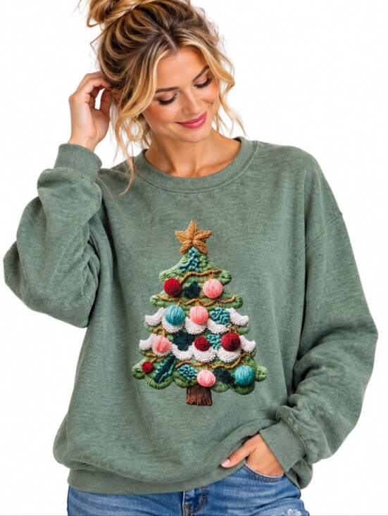 Gildan Tops - Gildan Heavy Blend Christmas Tree Embroidered Graphic Sweatshirt Green Large